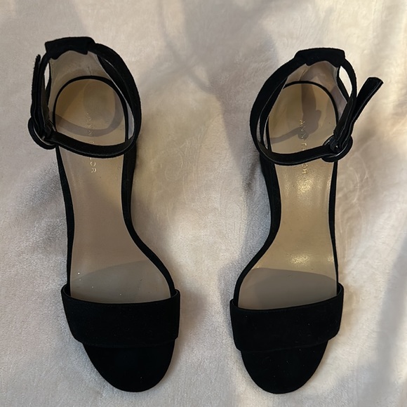 Ann Taylor black suede wedges size 6 - Picture 4 of 11